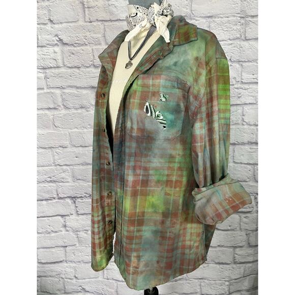 Reworked/upcycled flannel shirt - Picture 2 of 9